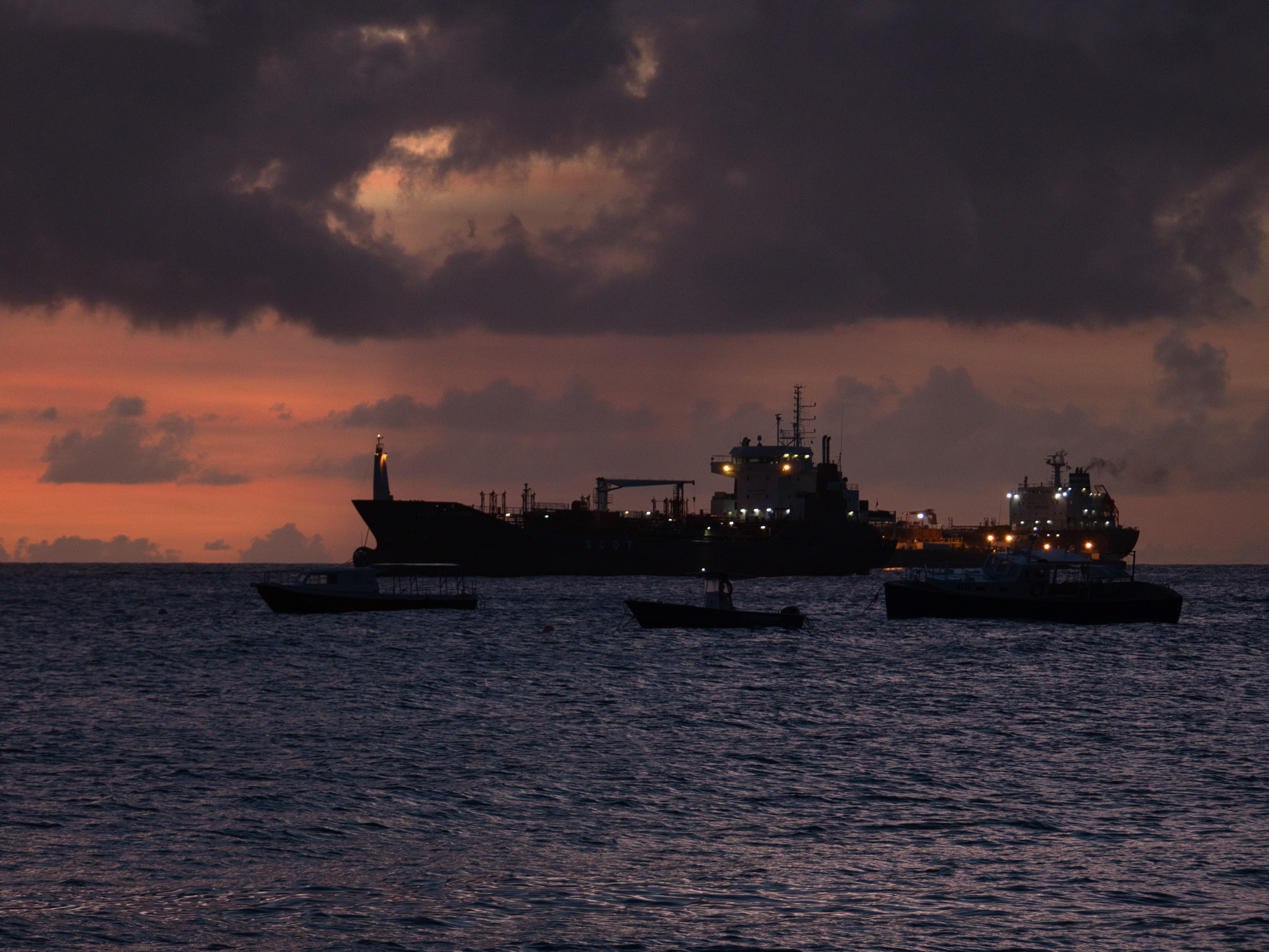 Water Water Everywhere – Sunsets & Boats